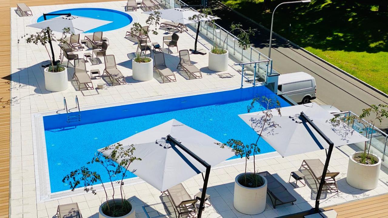 Sunsea Nadmorskie Tarasy 코워브제크 외부 사진